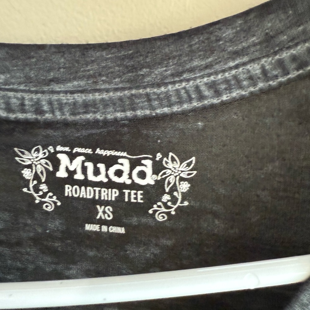 Mudd Charcoal Burnout V-neck Short Sleeve Roadtrip Tee - Picture 3 of 7